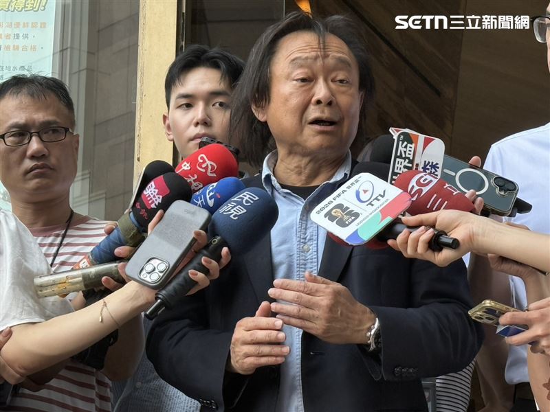 民進黨立委王世堅出席中執會前受訪（圖／記者劉秀敏攝影）