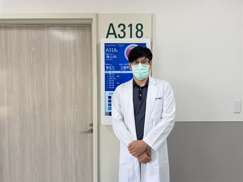 楊孟凡醫師認為上班族應該學會適度「耍廢」，透過刻意留白來調節身心壓力。（圖／光田醫院提供）