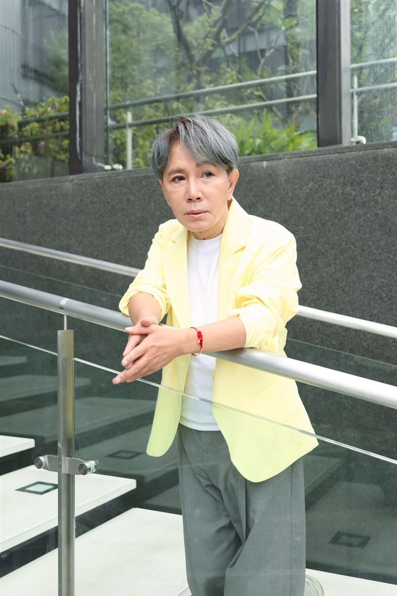 梵緯接受《三立新聞網》專訪。(圖/記者田俊彥攝影)