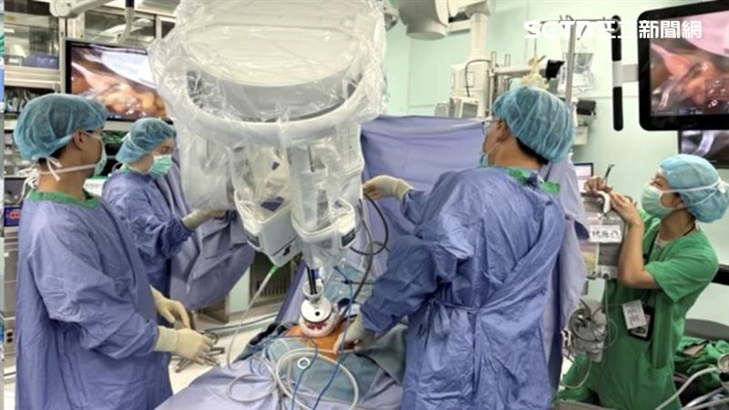 85歲嬤罹胃癌治癒　手術「傷口4公分↓」