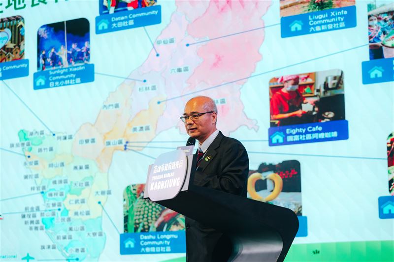 高雄市政府農業局專門委員廖大慶於推廣會中介紹高雄農村旅遊資源,分享「高雄一日農夫體驗趣」成果,展現高雄兼具生態、人文與食農特色的觀光魅力。(圖/農業局提供)