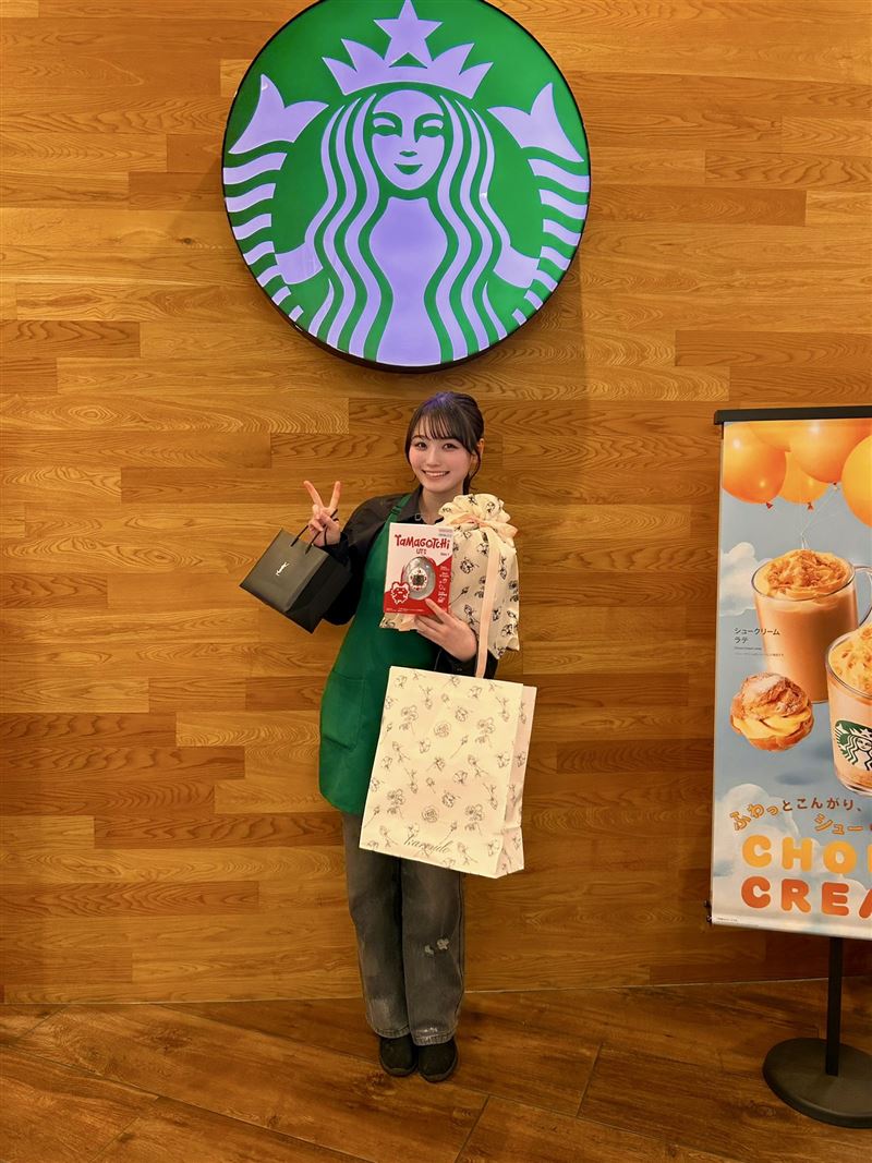 22歲安井南日前離開任職5年的星巴克。(圖/翻攝自IG @yasaiminami)