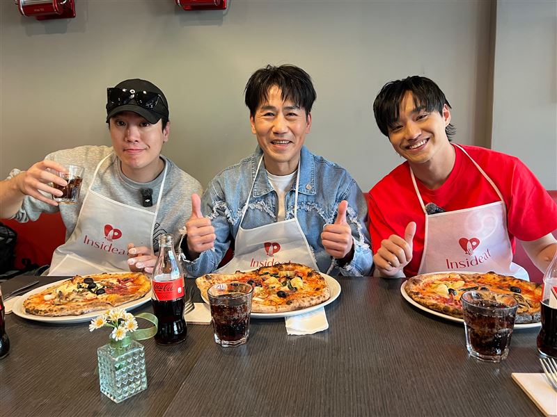 大牛哥帶路,體驗「義式手作Pizza」DIY樂趣。(圖/東南旅遊提供)