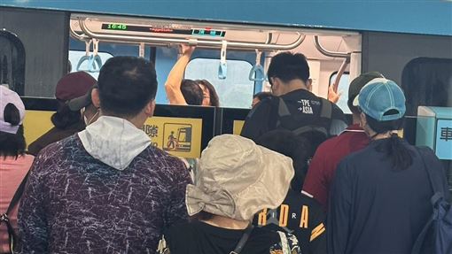 被雷打到？捷運三鶯線通車第三天就故障