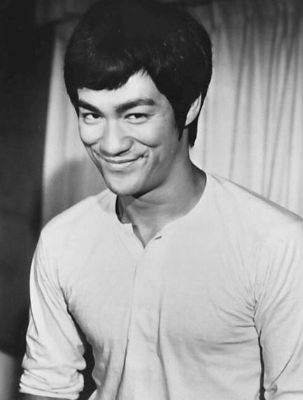 1971年拍攝《唐山大兄》時的李小龍。（圖／翻攝自維基百科）
