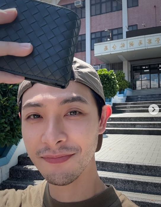 連晨翔在社群平台和大家分享自己錢包找到了的好消息。(圖/翻攝自IG)