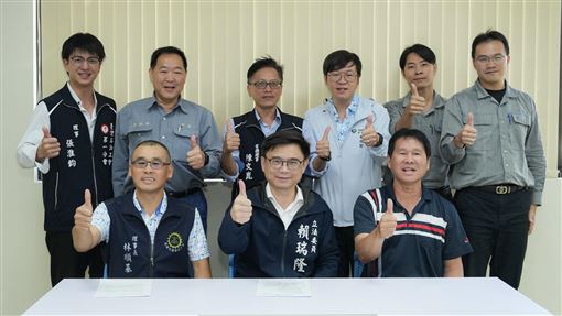 行政院拍板！成功爭取勞退純舊制改革