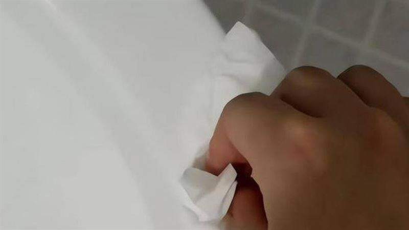 擦馬桶10年!尪一句「房子我的」妻提離婚