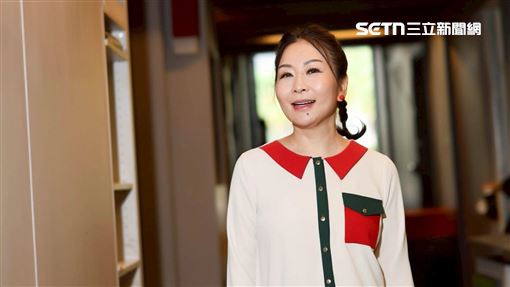 獨／56歲金曲歌后突然暴瘦！骨頭都看到了