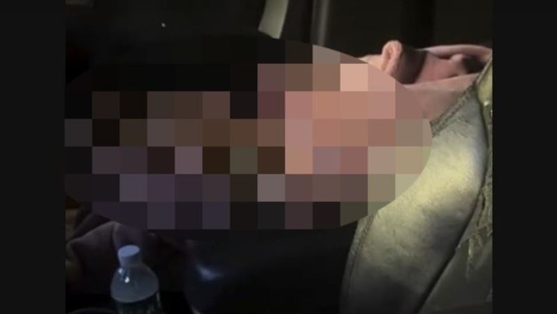 婦人竟將年幼嬰兒丟車裡,隨後就下車購物,有民眾聽見嬰兒哭聲,走近查看,發現嬰兒獨自被放在副駕駛座。(圖/翻攝 threads@fltkim78922 )
