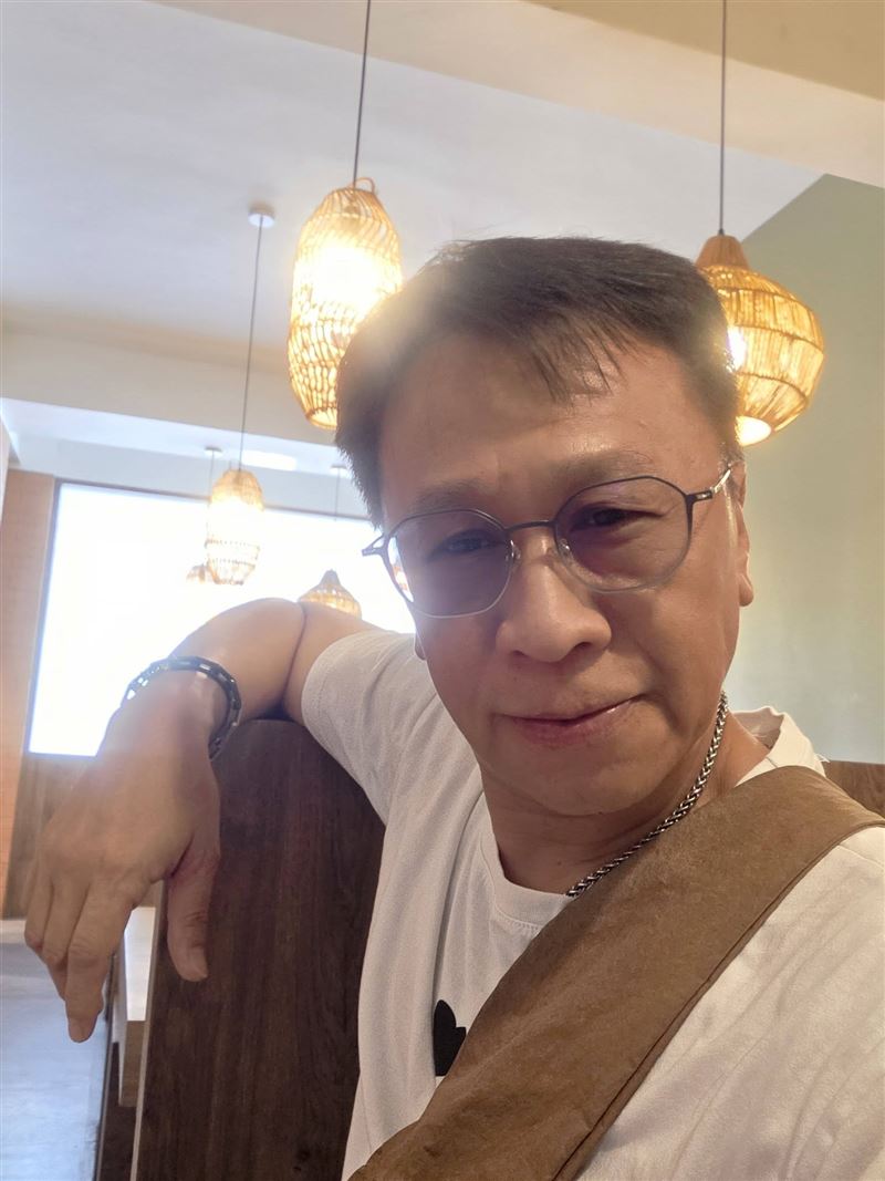 金鐘影帝游安順在宜蘭開設的燒肉吃到飽店轉型為火鍋店。(圖/翻攝自游安順臉書)
