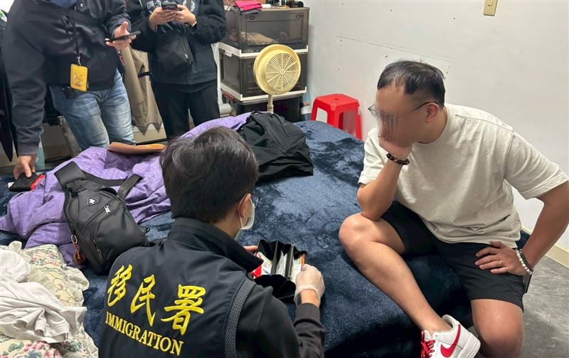 涉案犯嫌遭逮。(圖/翻攝畫面)