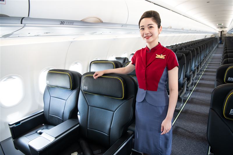 A321neo客機全機共配置235個座位，包括8席豪華經濟艙及227席經濟艙。（圖／華信航空提供）
