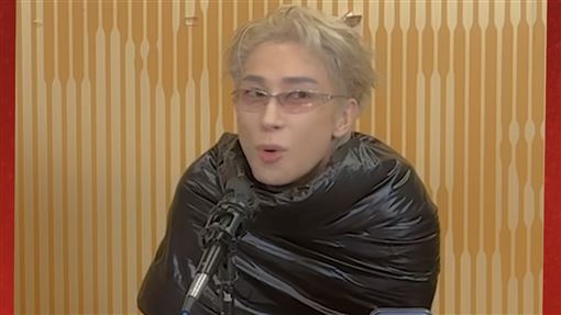 38歲男星穿搭前衛　遭酸：像穿黑色垃圾袋