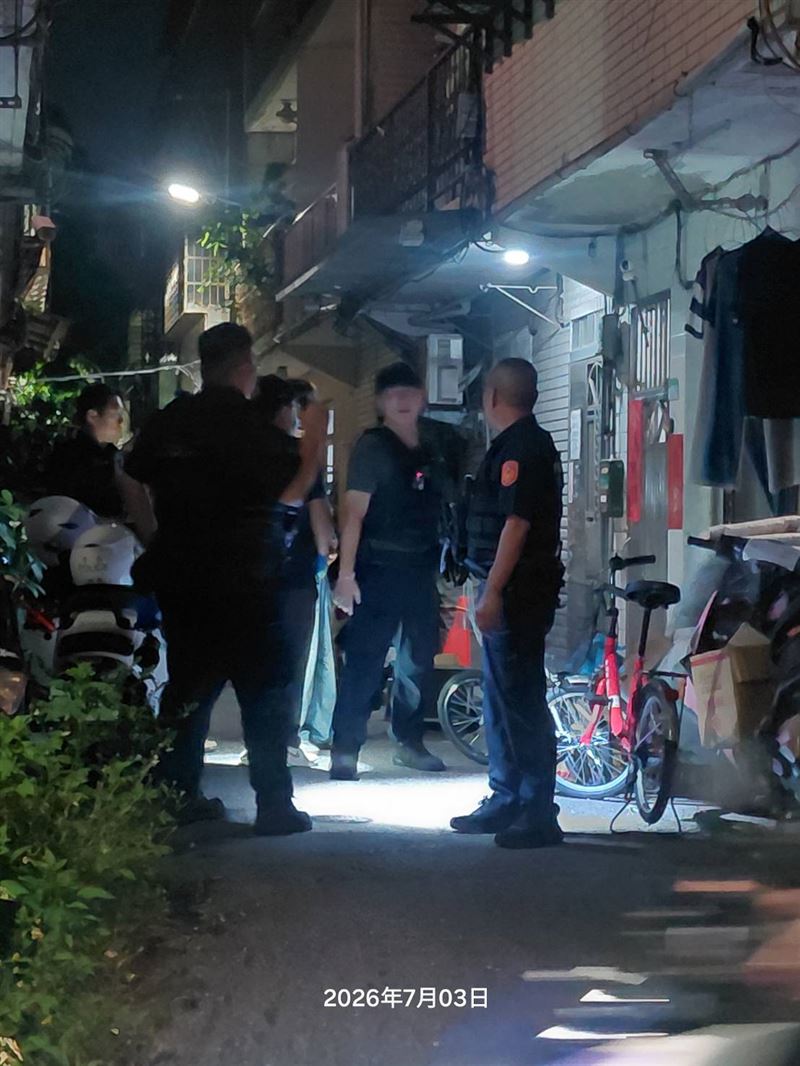 警方封鎖現場鑑識中。(圖/翻攝畫面)