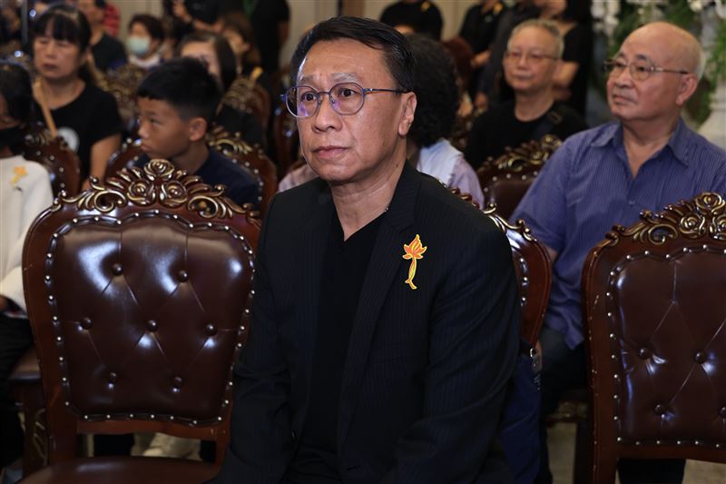 游安順接下傅子純告別式引言人重責大任。(圖/民視提供)