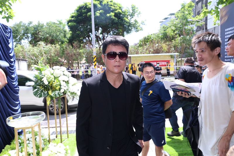 王燦和傅子純有著近20年的交情。(圖/記者鄭孟晃攝影)