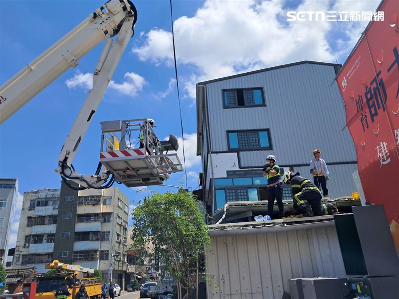彰化發生太陽能板觸電意外，63歲屋主遭電擊，送醫不治。（圖／翻攝畫面）