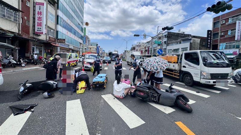 高雄市橋頭區昨天(3日)中午發生死亡車禍。(圖/翻攝畫面)