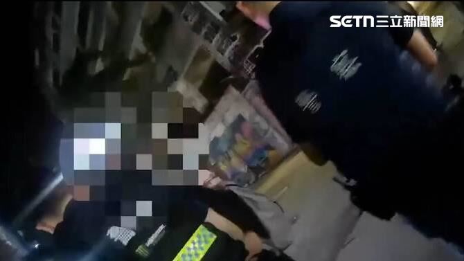 不滿小黃司機拒載 醉男當街暴走被警制伏