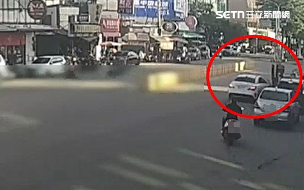 台中沙鹿區發生毒駕車禍,賓士車連撞5車2行人後肇逃,駕駛被檢出依託咪酯陽性反應。(圖/翻攝畫面)