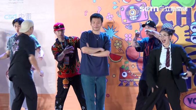 李洋力挺「街舞小學校」,挑戰麥可傑克森(Michael Jackson)經典的Beat It 舞蹈(圖/翻攝畫面)