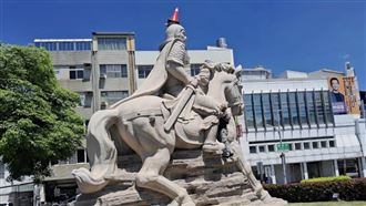 台南延平郡王祠鄭成功石像　頭遭放三角錐