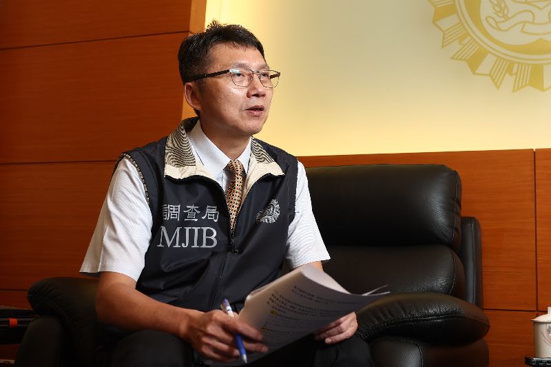 法務部調查局毒品防制處案件偵辦科科長李家甯(圖)接受中央社專訪表示,便宜、效果強、載具方便,是俗稱喪屍煙彈的「依托咪酯」類毒品氾濫原因