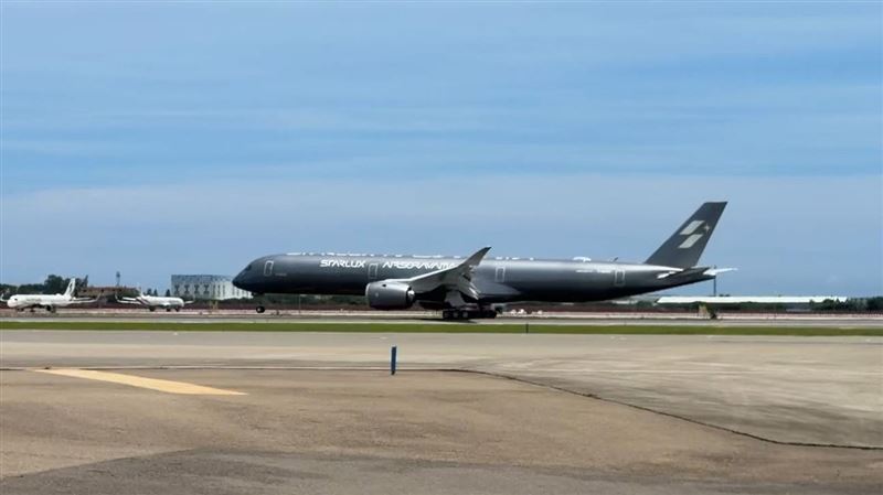 K董開回來了 星宇空山銀彩繪機桃機現身