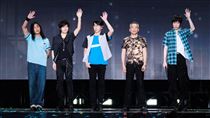 五月天演唱會宣布延期　12日一天連唱兩場