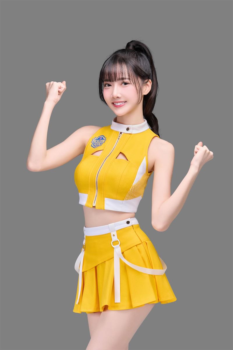衣宸是中信兄弟啦啦隊成員。(圖/翻攝自Threads)