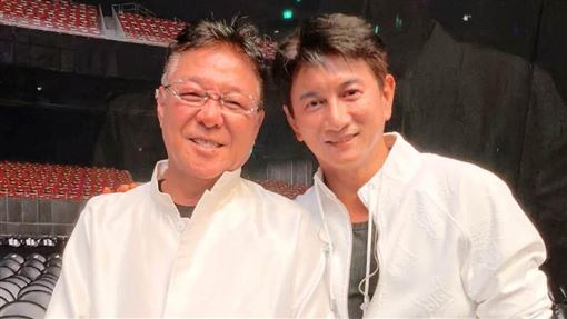 吳奇隆返台合體大咖歌王　後台珍貴畫面曝