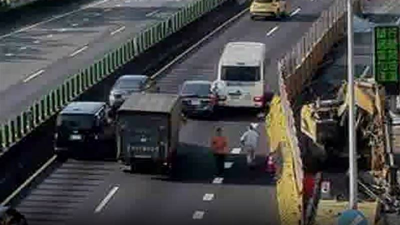 新/上班注意!國道3車追撞占2道、堵1km