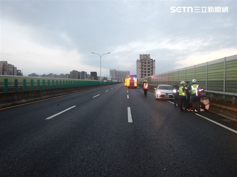 [新聞] 台74千萬級車禍！TOYOTA切車道撞毀1200萬 - 八卦 - PTT.BEST 批踢踢爆文 2