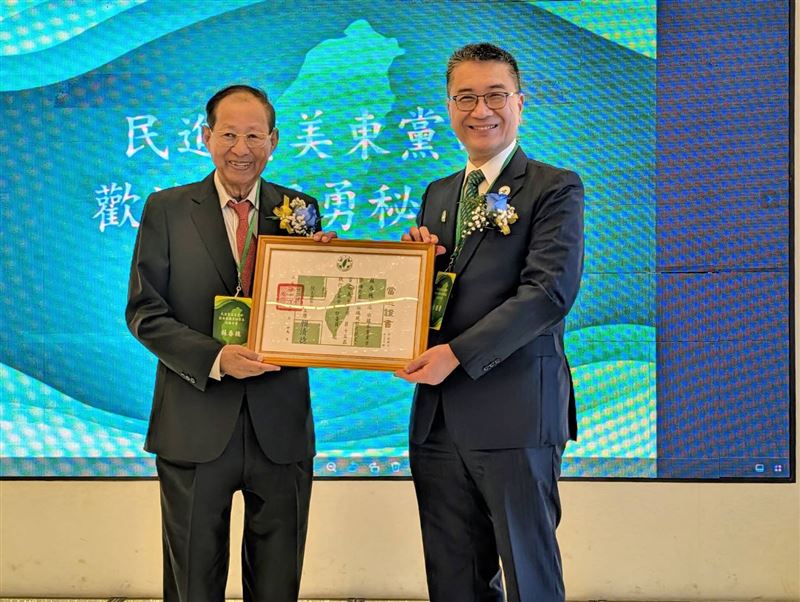 民進黨秘書長徐國勇赴美訪問。(圖/民進黨提供)