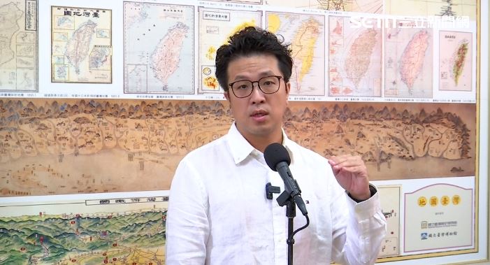 沈伯洋建議食藥署每天定時更新業者資訊,讓民眾安心(圖/翻攝畫面)