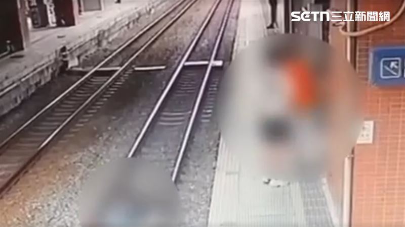 驚悚畫面曝!嬰兒車墜軌…新生兒濺血送醫
