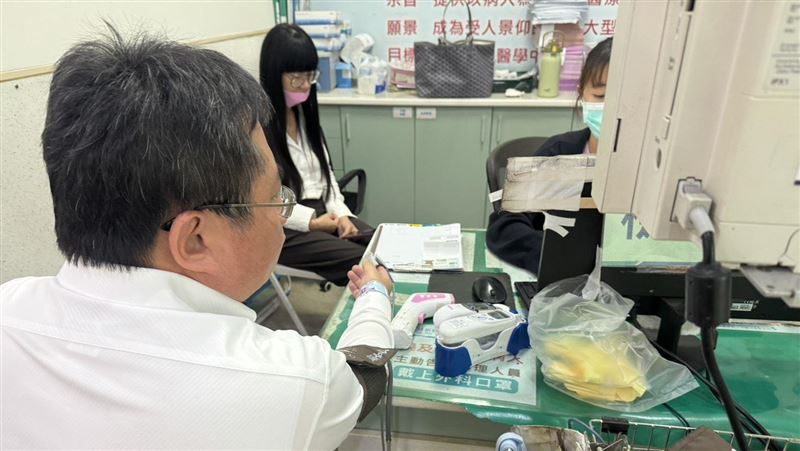 驚!矢板明夫台中演講後 遭不明人士攻擊