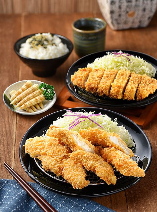 開運豬排定食與鮮嫩炸雞柳定食,原價230元,特價199元。(圖/品牌業者提供)