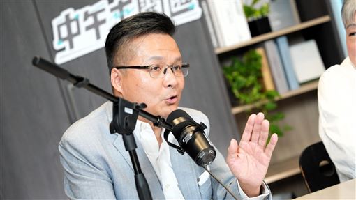 柯文哲挺邱臣遠選到底！吳旭智：局勢不同