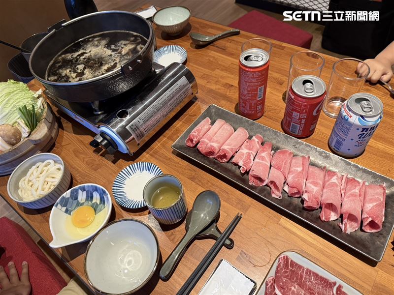 綠舞國際飯店「日光璽舞」關東風壽喜燒。(圖/記者李育道攝影)