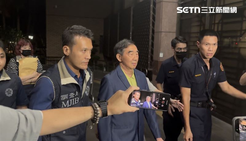 張國華、張國政移送 保鑣與媒體爆衝突