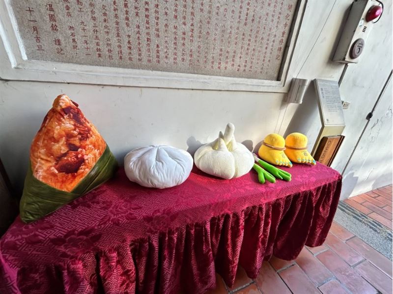象徵好兆頭的小物。(圖/翻攝自彰化市開化寺(縣定古蹟)粉絲專頁)