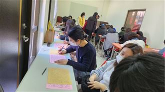 真正「抱佛腳」彰化開化寺文昌加持助考運