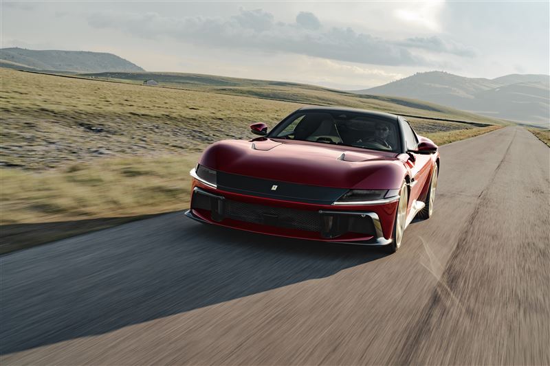 動力搭載6.5升V12自然進氣引擎。(圖/Ferrari提供)