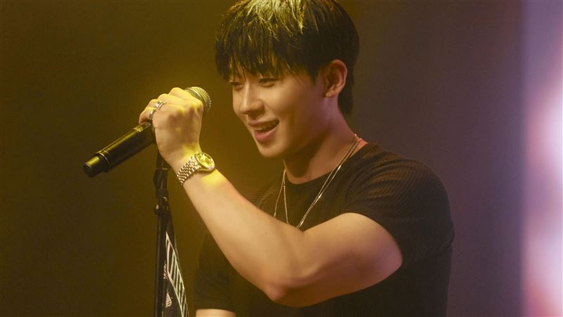 韓星唱黃鴻升神曲 搞錯時區致歉台灣主辦