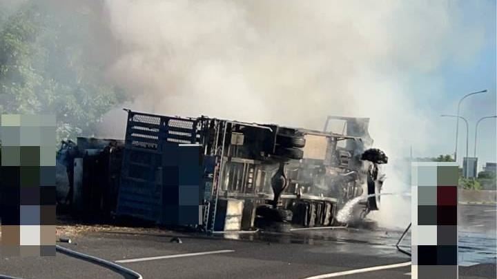 國道1號彰化路段接連發生2起事故,造成車流回堵延綿3公里。(圖/翻攝畫面)