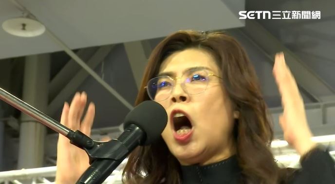鄭麗文怒問，美中領導人5個月都能見兩次，「為什麼兩岸卻連基本溝通都做不到」。（資料圖／翻攝畫面）