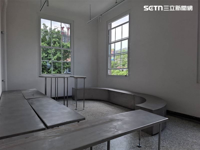 國定古蹟空軍總司令部(原臺灣總督府工業研究所)舊辦公大樓及戰情大樓的修復再利用工程,今年將以「空總國家文化基地古蹟大樓」面貌嶄新呈現。(圖/記者周佩怡攝影)