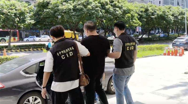 矢板明夫遇襲!她看兇嫌行程:不是一般人